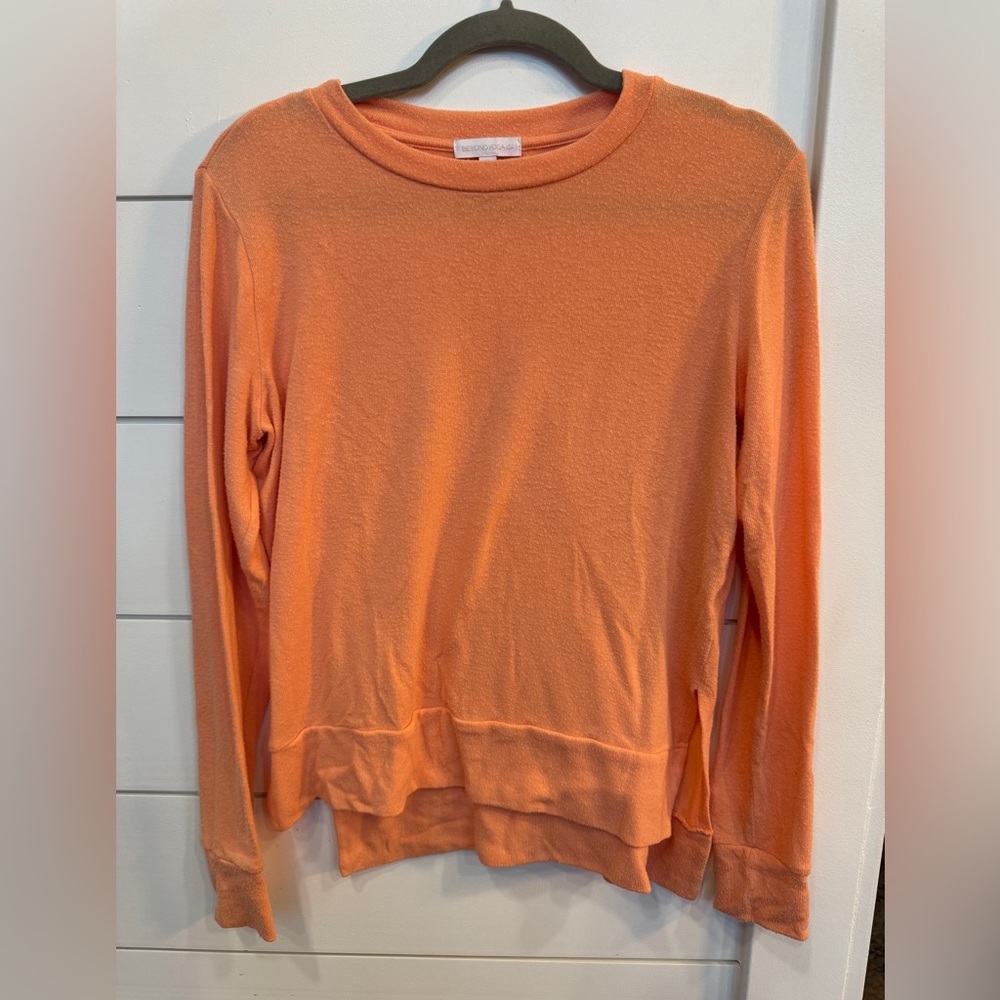 Beyond Yoga Just Chillin’ Long Sleeve Pullover
Size Small - Picture 2 of 7